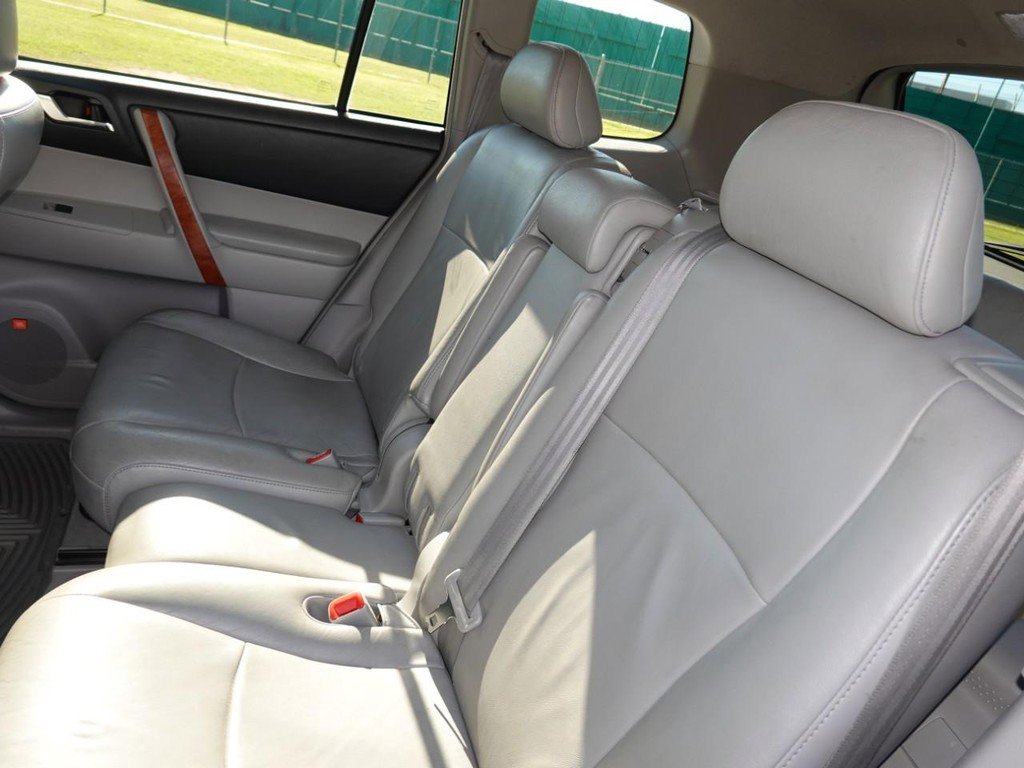 Used 2010 Toyota Highlander Limited image 20