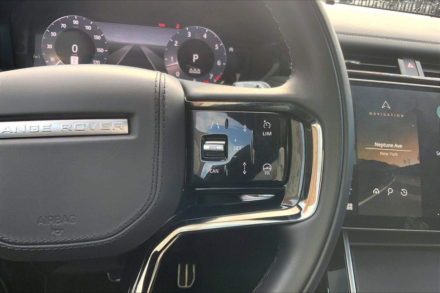 Used 2026 Land Rover Range Rover Velar Dynamic SE AWD/4WD image 24