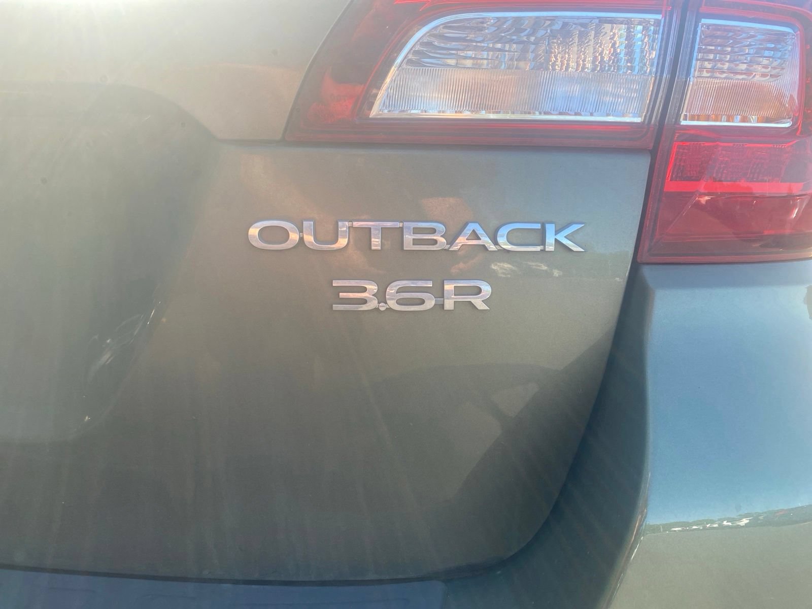 Used 2019 Subaru Outback 3.6R Touring AWD/4WD image 25