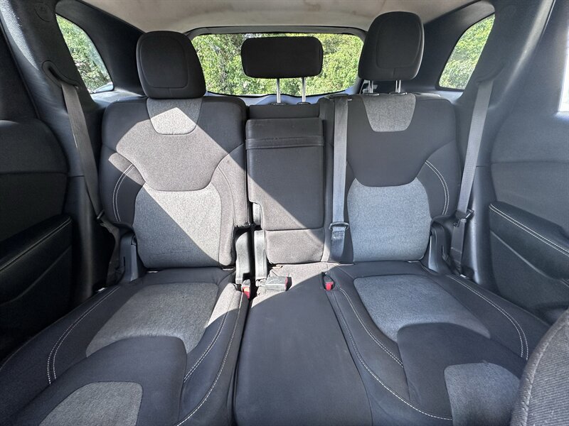 Used 2014 Jeep Cherokee Latitude FWD image 15