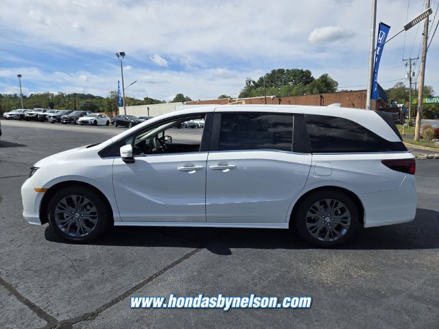 New 2027 Honda Odyssey Touring image 4