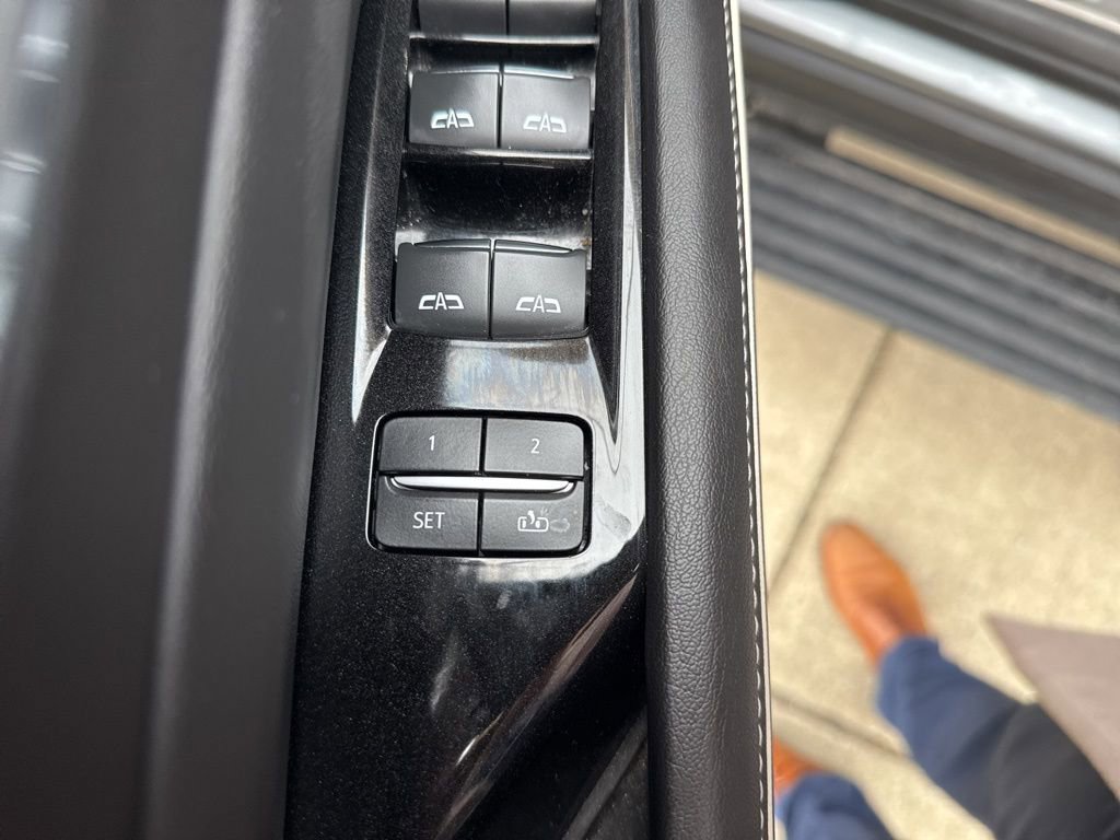Used 2021 Cadillac Escalade ESV Premium Luxury w/ Driver Assist Tech Package image 13