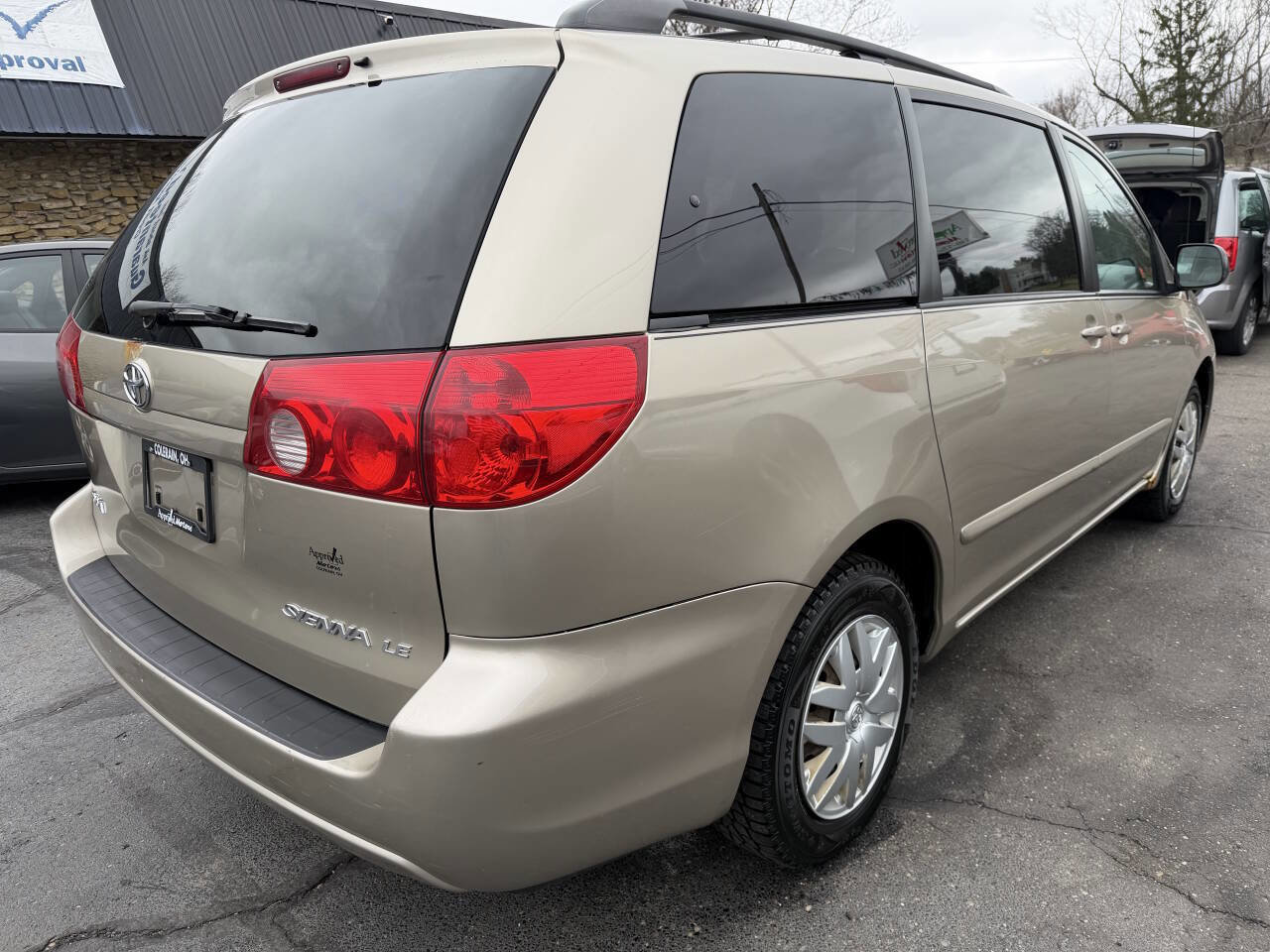 Used 2009 Toyota Sienna LE image 4