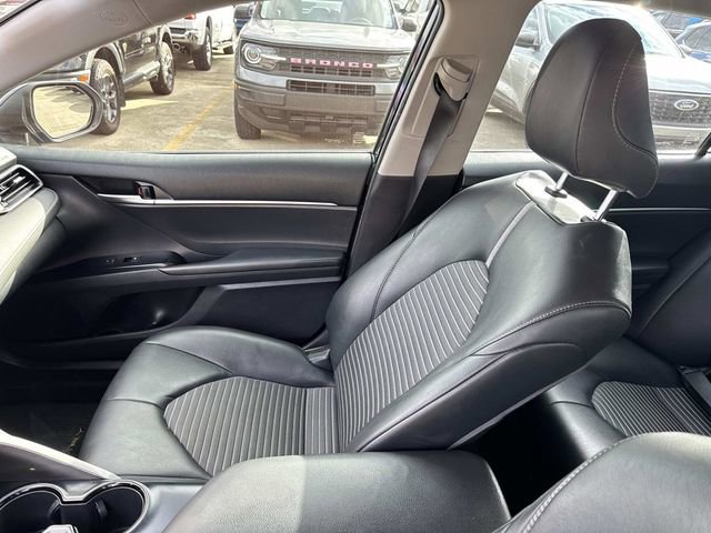Used 2019 Toyota Camry SE image 16