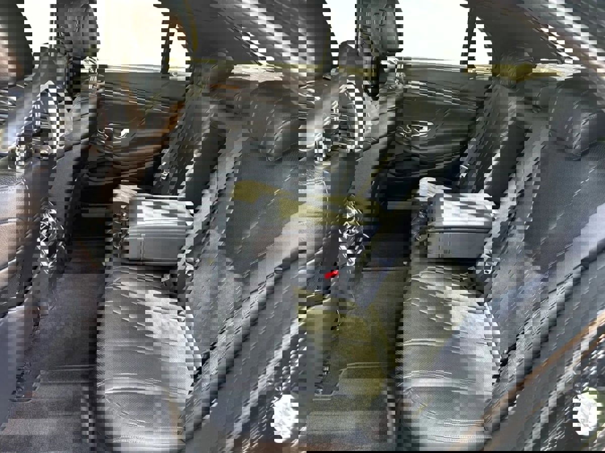 Used 2017 Mercedes-Benz S 550 Sedan image 19