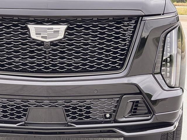 New 2026 Cadillac Escalade V w/ LPO, ONYX Package AWD/4WD image 8