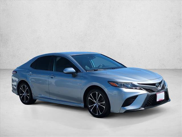 Used 2019 Toyota Camry SE FWD image 3