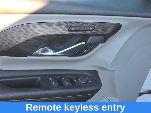 Used 2018 GMC Terrain SLT w/ Preferred Package image 21