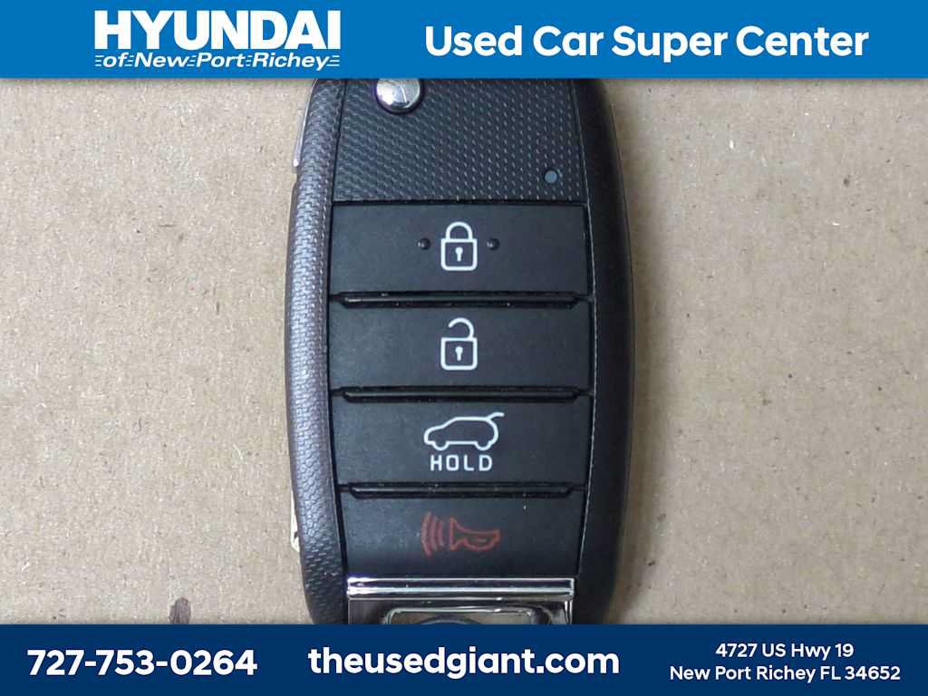 Used 2020 Kia Sedona L FWD image 28