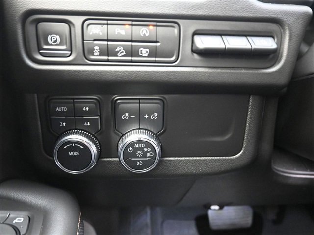Used 2024 GMC Yukon AT4 w/ AT4 Premium Package image 16