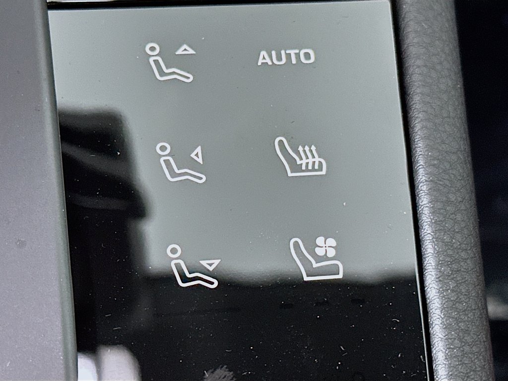 New 2026 Porsche Macan GTS AWD/4WD image 23