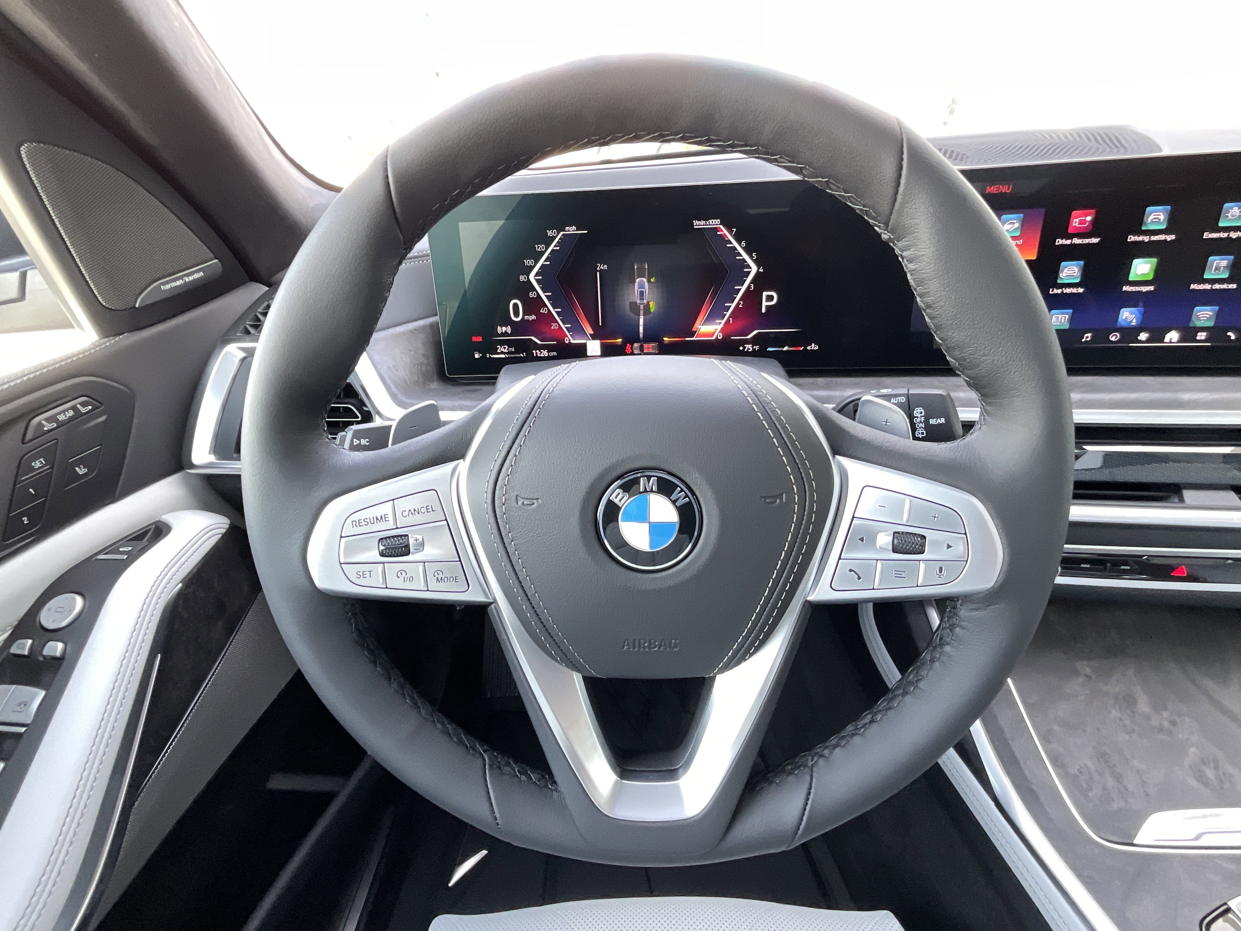 New 2026 BMW X7 xDrive40i w/ Premium Package image 13