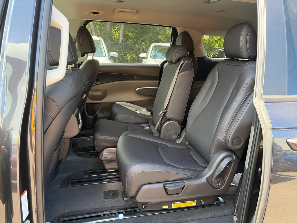 New 2027 Kia Carnival FWD image 23