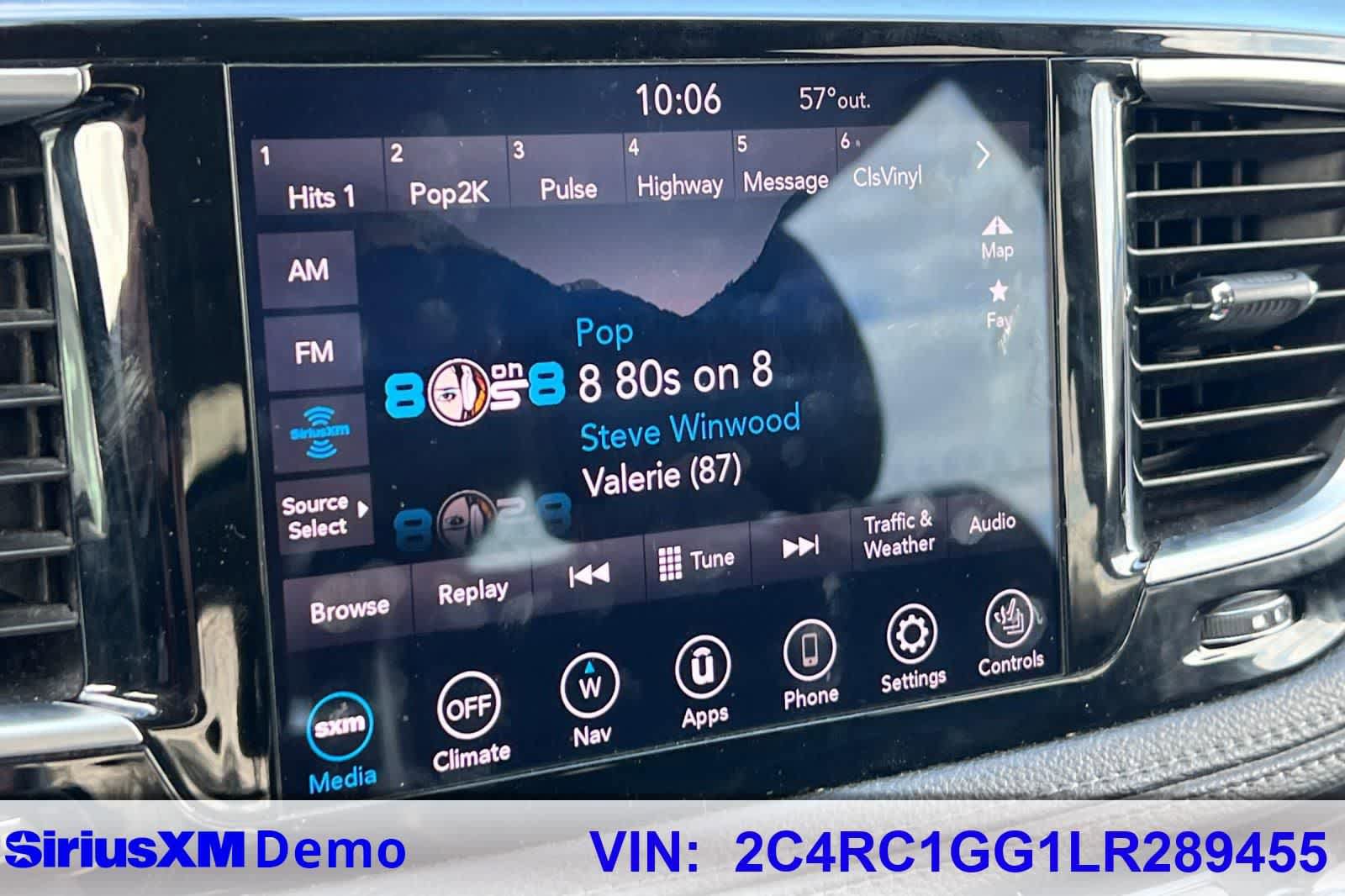 Used 2020 Chrysler Pacifica Limited FWD image 31