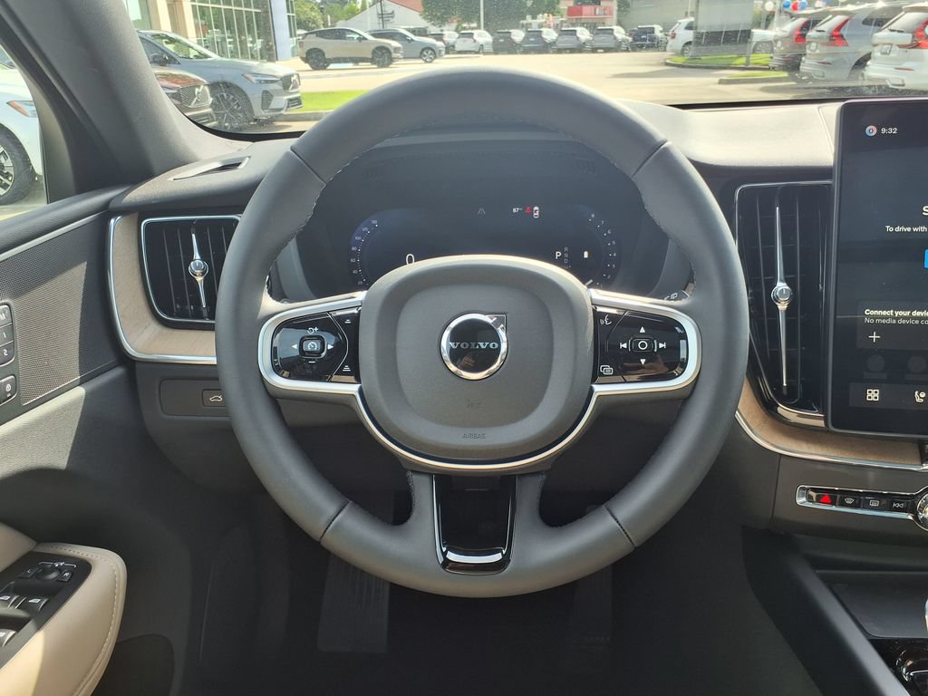 New 2026 Volvo XC60 B5 Plus w/ Protection Package Premier AWD/4WD image 21