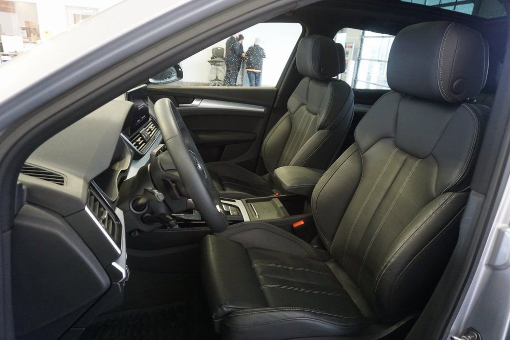 Used 2024 Audi Q5 2.0T Prestige w/ Prestige Package image 20