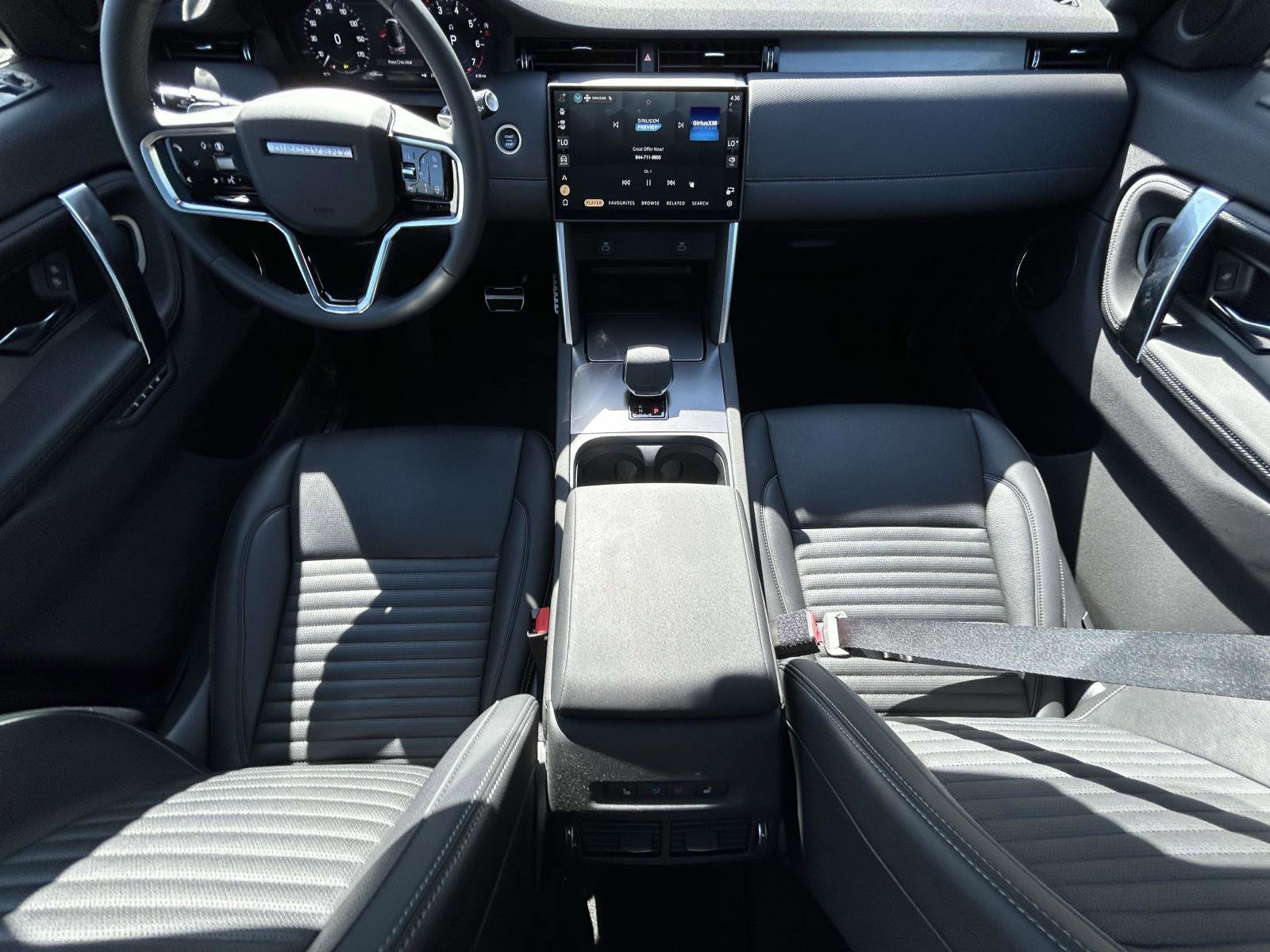 Used 2025 Land Rover Discovery Sport Dynamic SE image 13