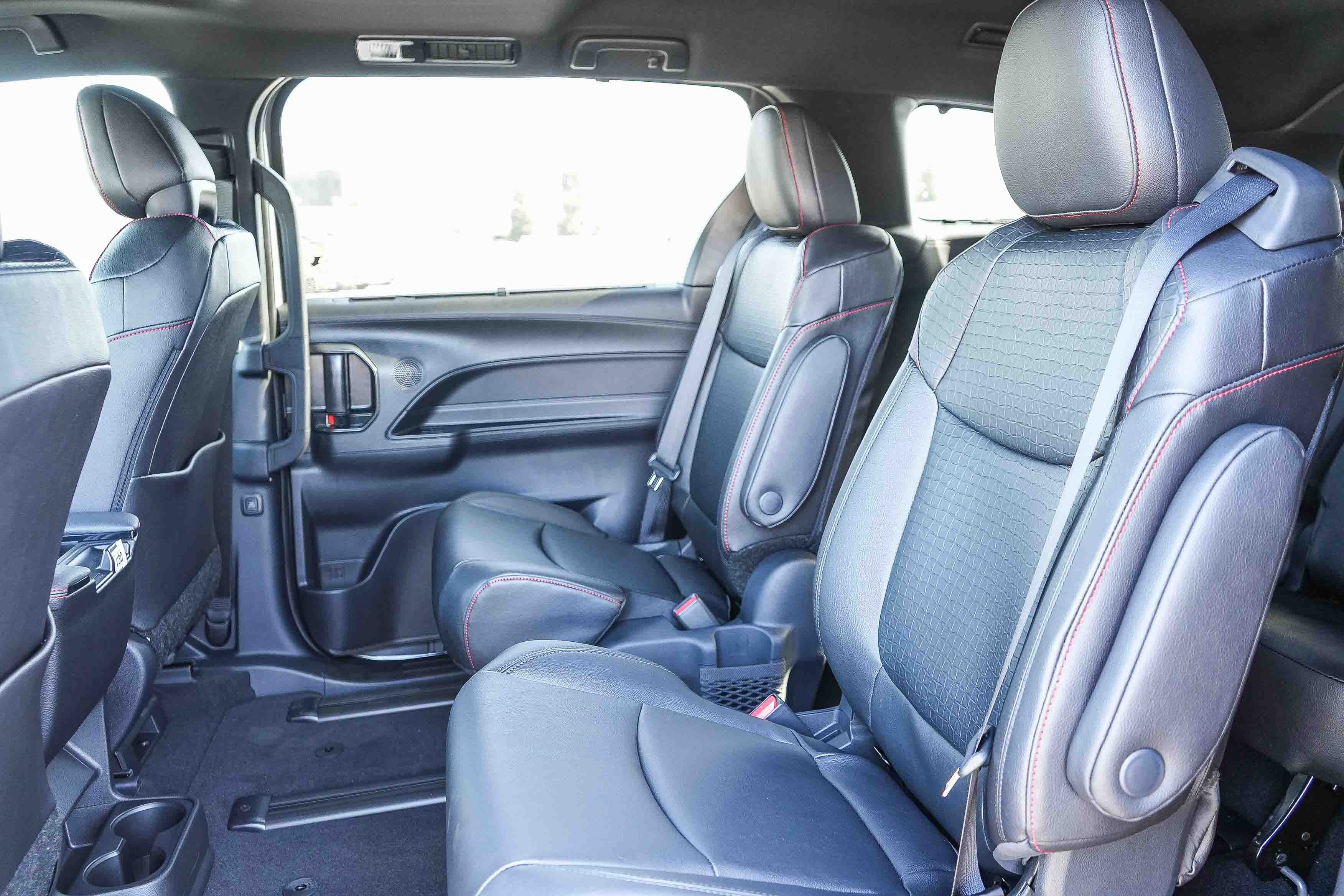 New 2026 Toyota Sienna XSE AWD/4WD image 20