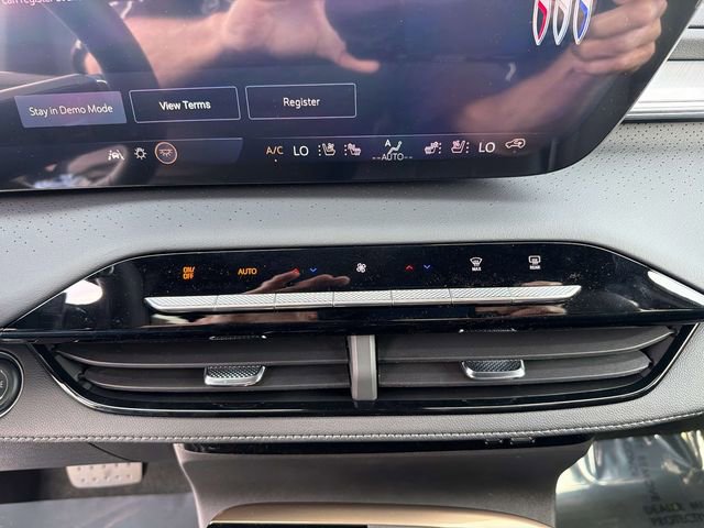 New 2026 Buick Enclave Avenir w/ Super Cruise Package image 25