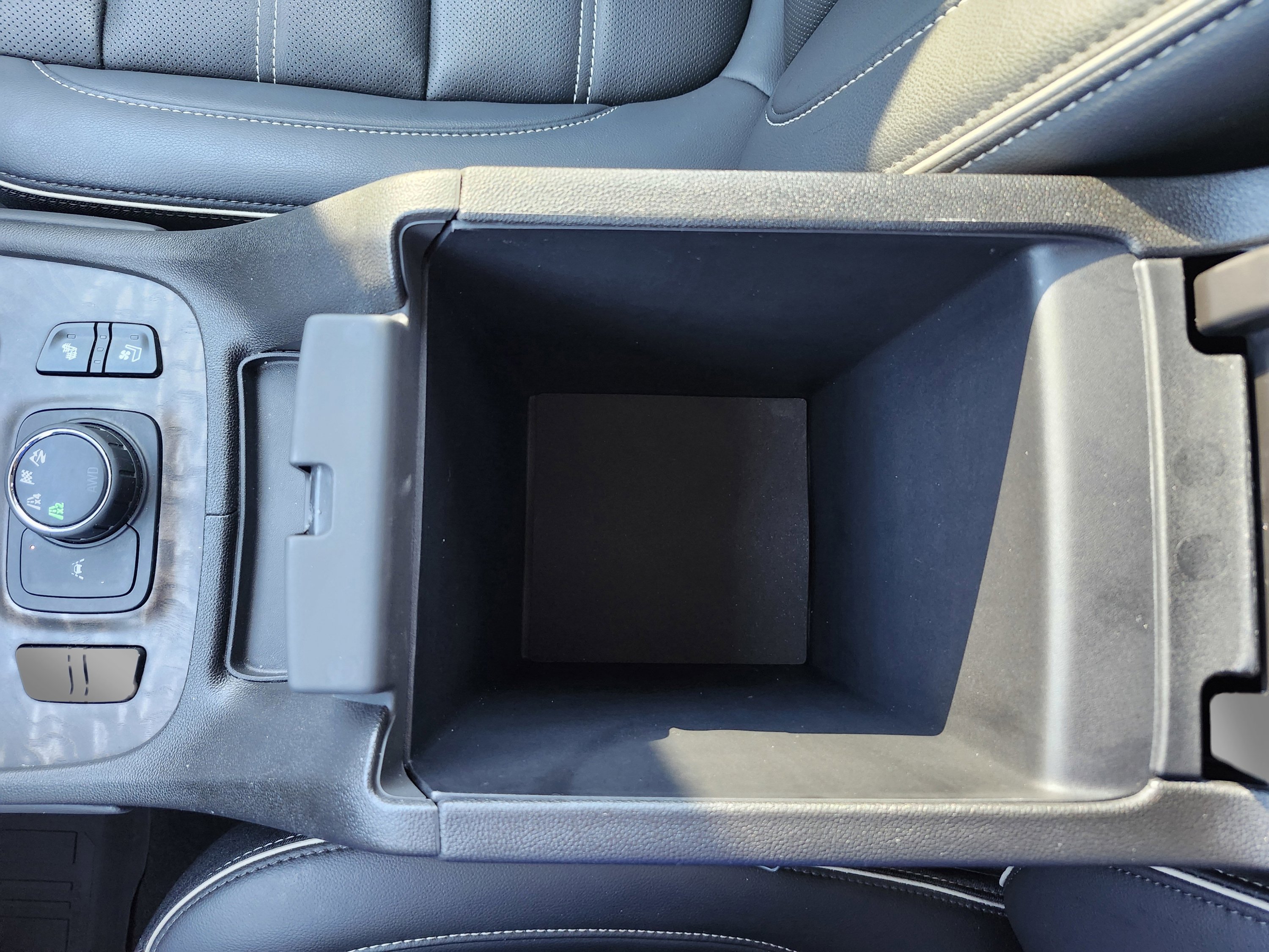 Used 2023 GMC Acadia Denali w/ Denali Ultimate Package image 28