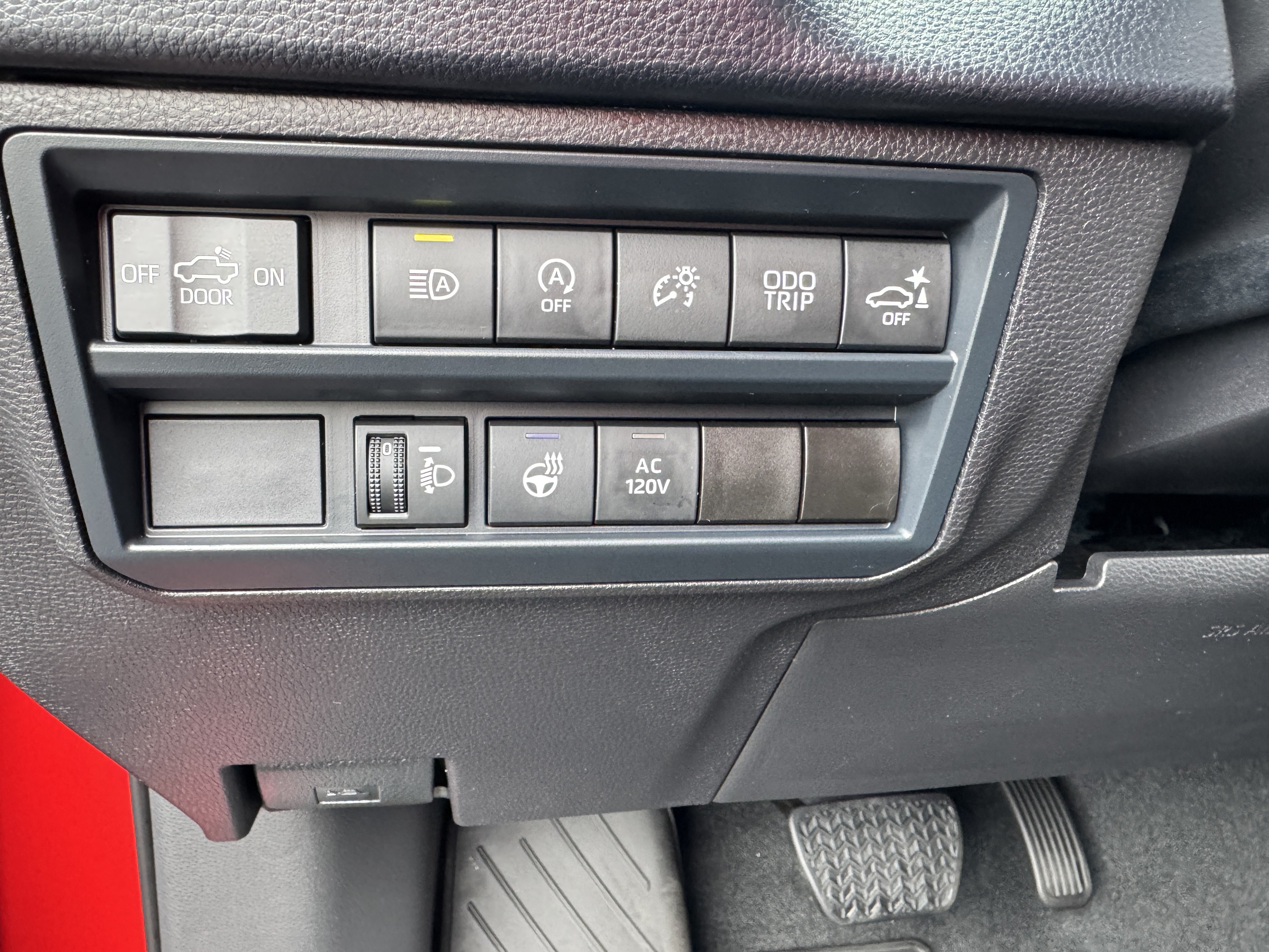 Used 2025 Toyota Tundra SR5 w/ SR5 Premium Package AWD/4WD image 28