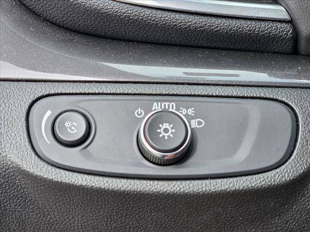 Used 2022 Buick Encore Preferred image 9