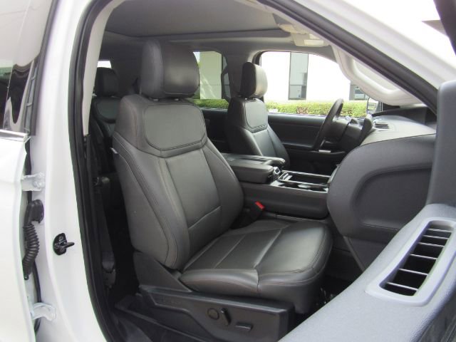 Used 2025 Ford Expedition Active image 24
