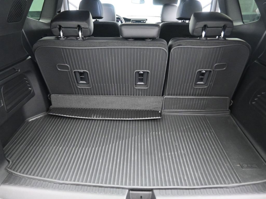 Used 2024 GMC Acadia Denali image 14