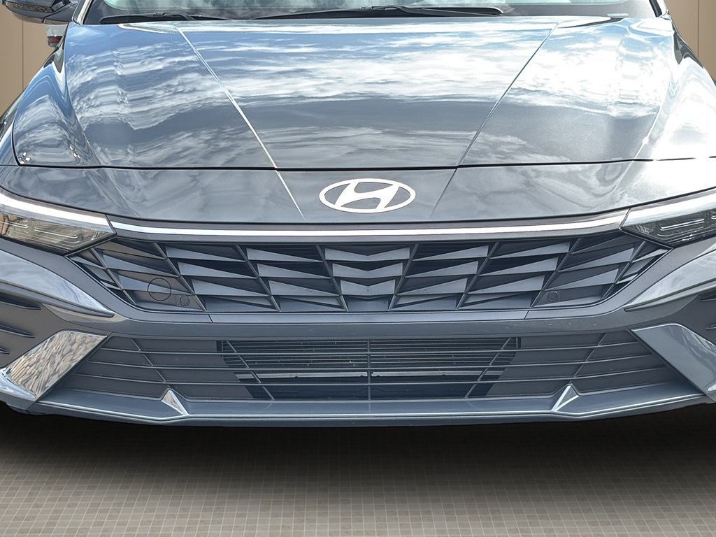 Used 2025 Hyundai Elantra Sport FWD image 9