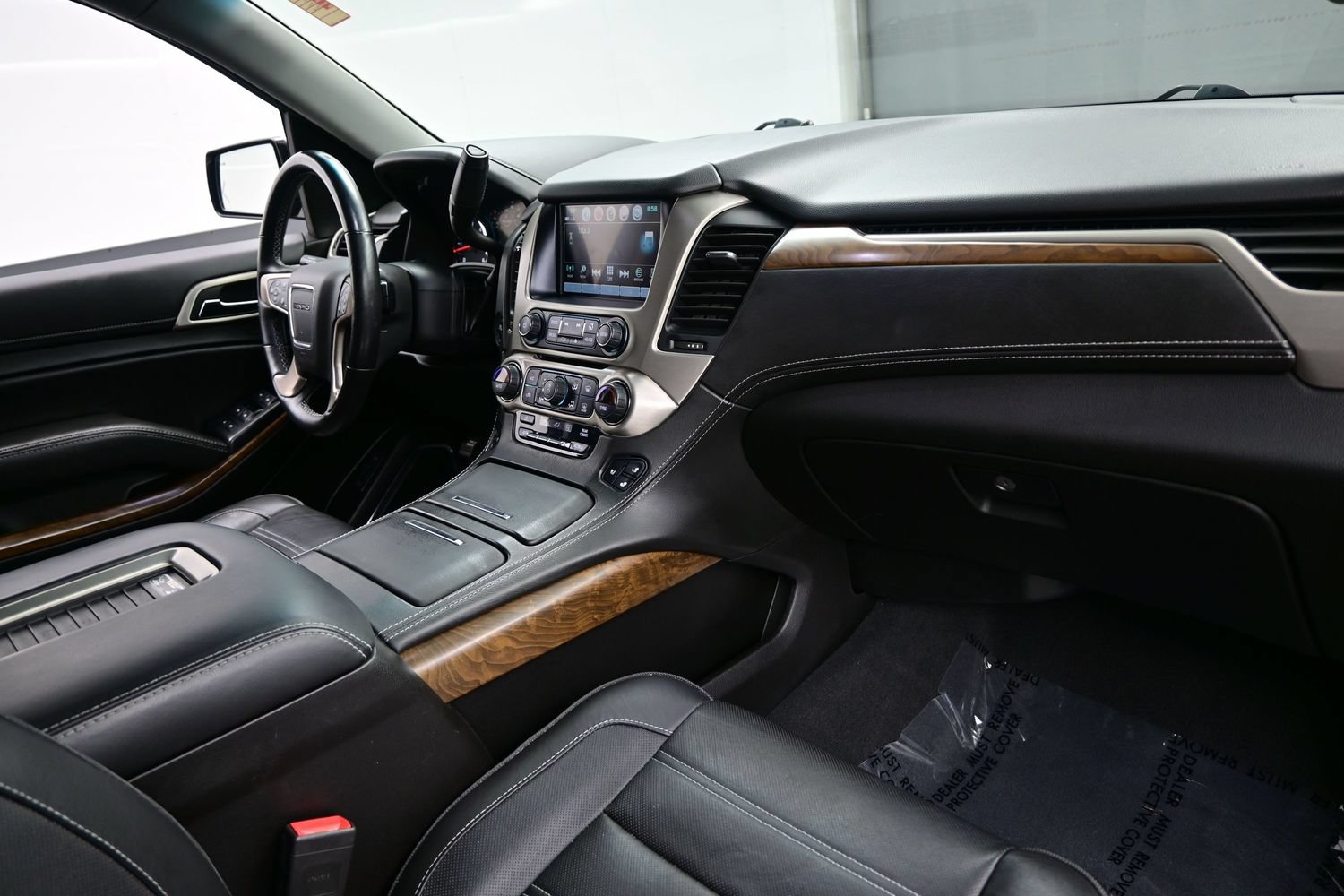 Used 2019 GMC Yukon Denali w/ Denali Ultimate Package AWD/4WD image 15