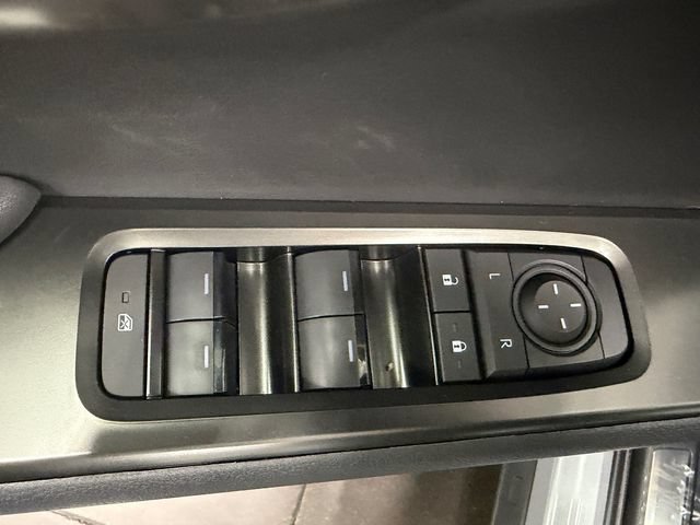 New 2026 Lexus UX 300h AWD image 17