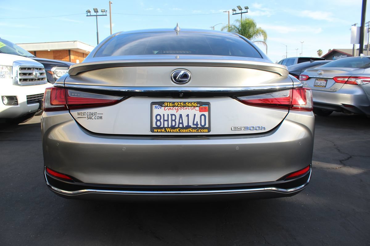 Used 2019 Lexus ES 300h w/ Premium Package FWD image 16