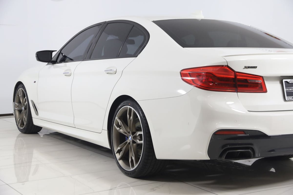Used 2018 BMW M550i xDrive AWD/4WD image 25