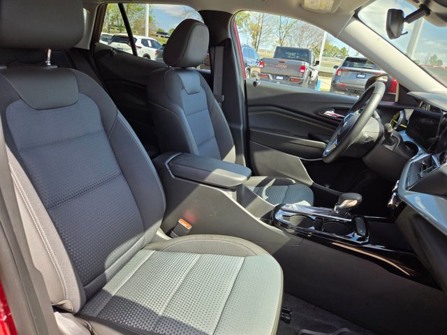 Used 2025 Chevrolet Trax LT w/ Driver Confidence Package image 19