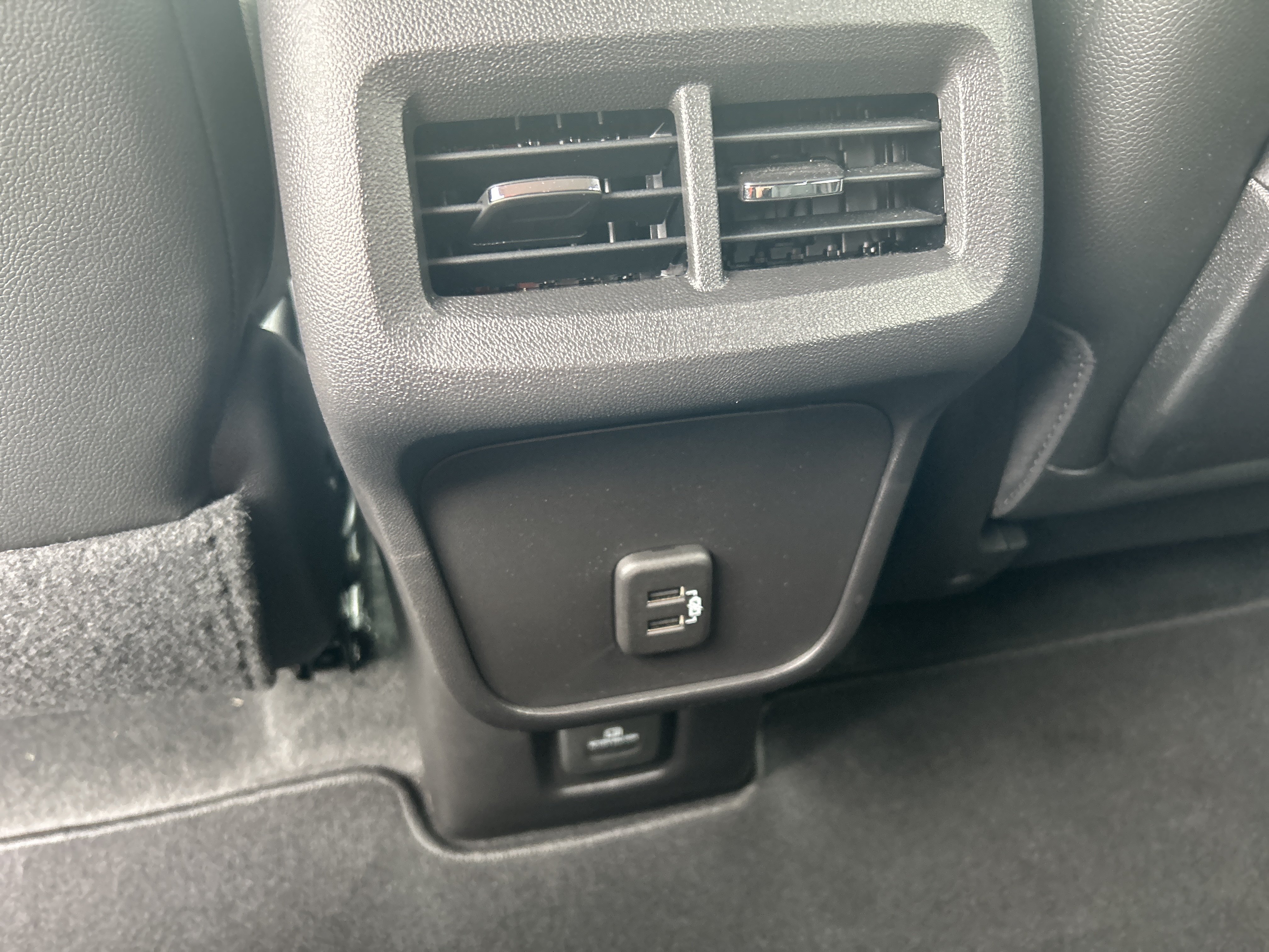 Certified 2024 GMC Terrain SLT AWD/4WD image 29