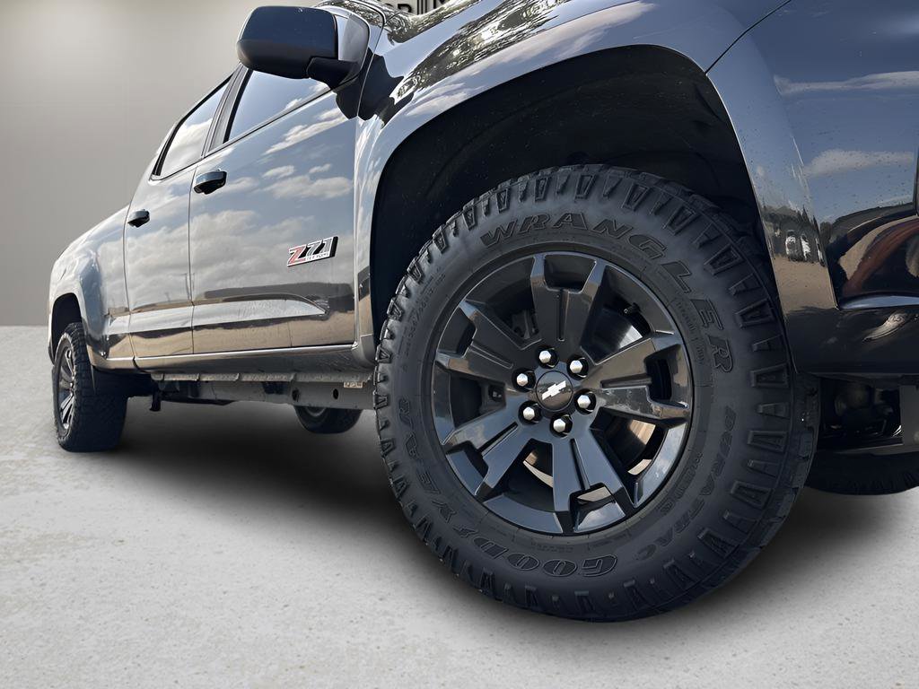 Used 2022 Chevrolet Colorado Z71 w/ Z71 Midnight Edition AWD/4WD image 26