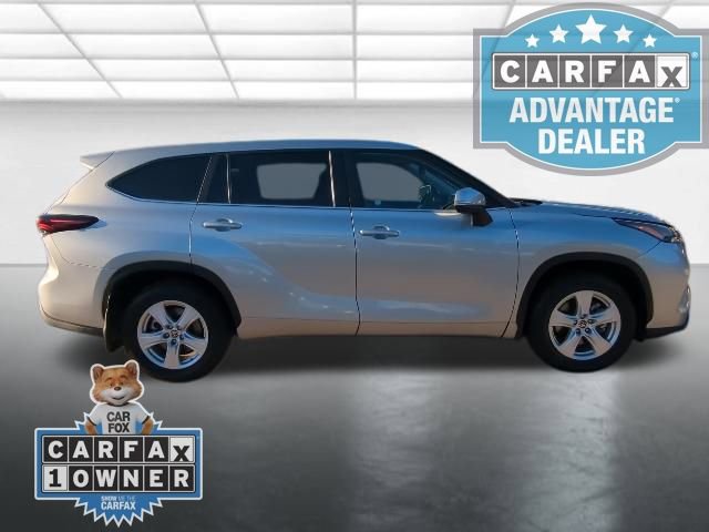 Used 2024 Toyota Highlander LE image 28