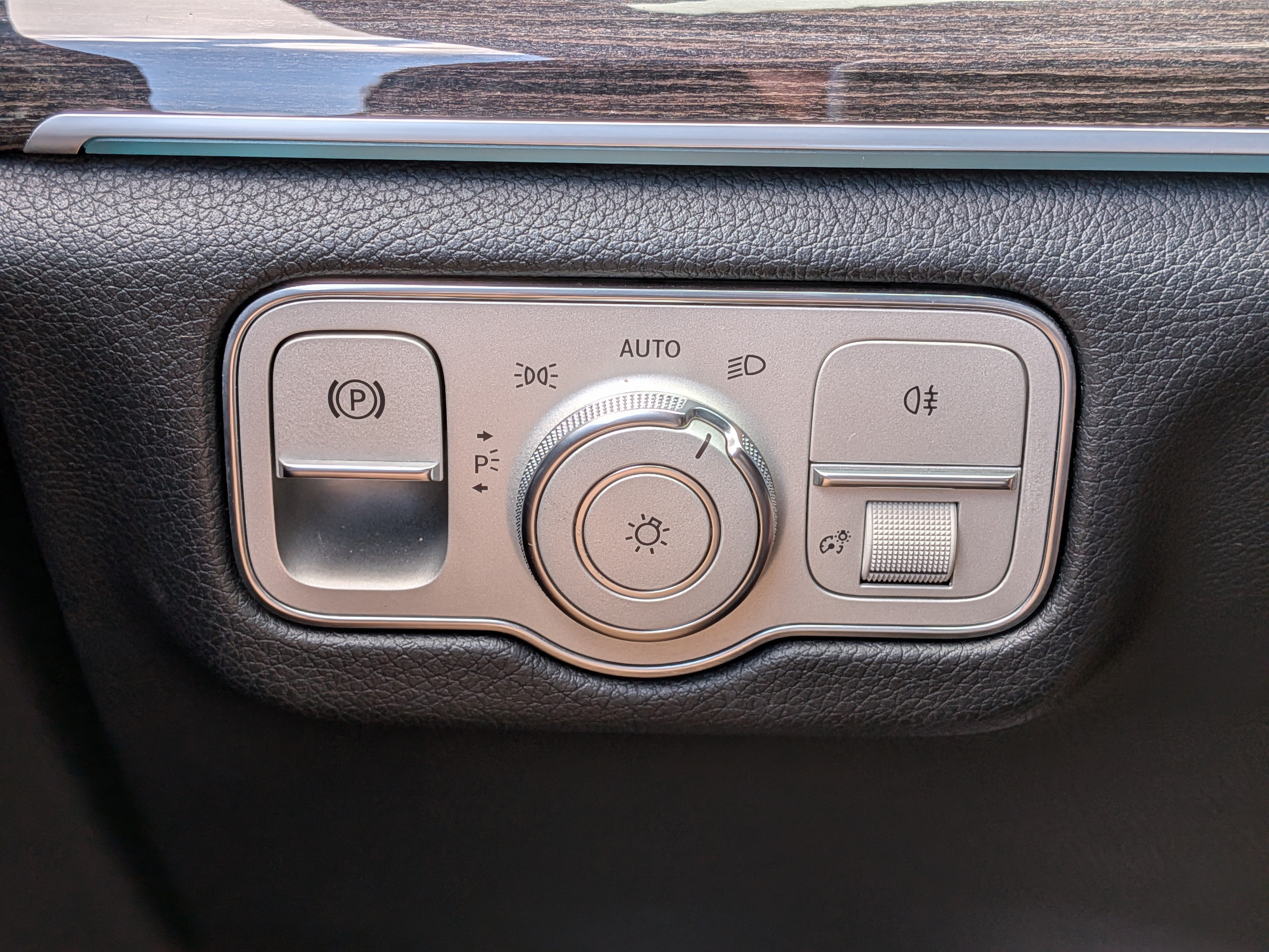 Used 2022 Mercedes-Benz GLS 450 4MATIC image 24