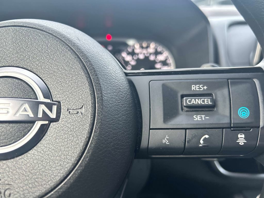 Used 2022 Nissan Rogue SV image 22