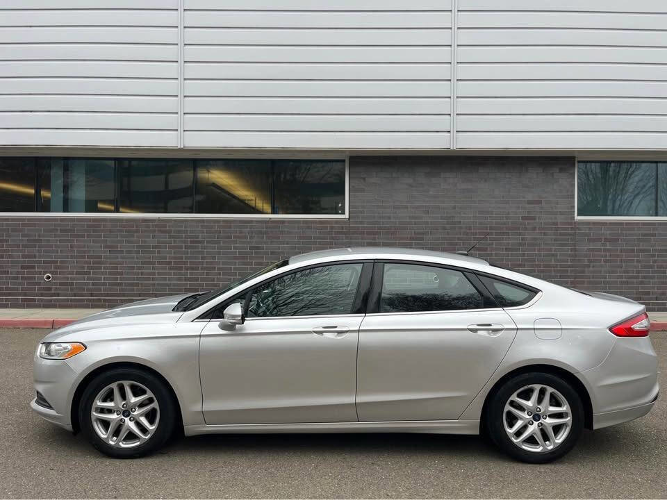 Used 2016 Ford Fusion SE image 17