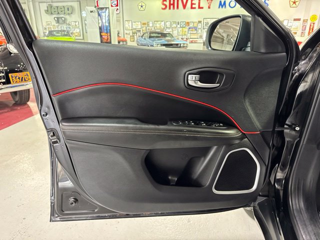 Used 2018 Jeep Compass Sport w/ Tech Group AWD/4WD image 15