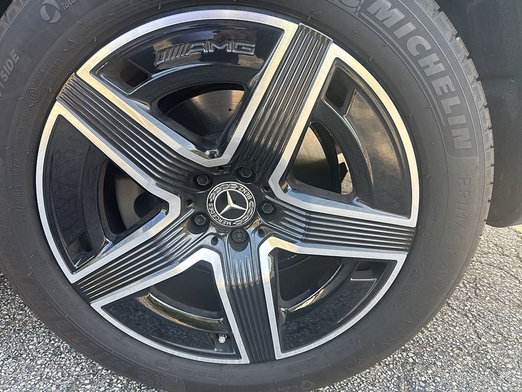 Used 2023 Mercedes-Benz GLC 300 4MATIC image 5