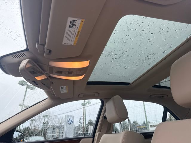 Used 2016 Mercedes-Benz E 350 4MATIC Sedan image 29