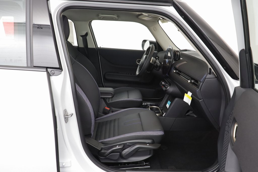 New 2026 MINI Cooper 4-Door Hardtop image 18