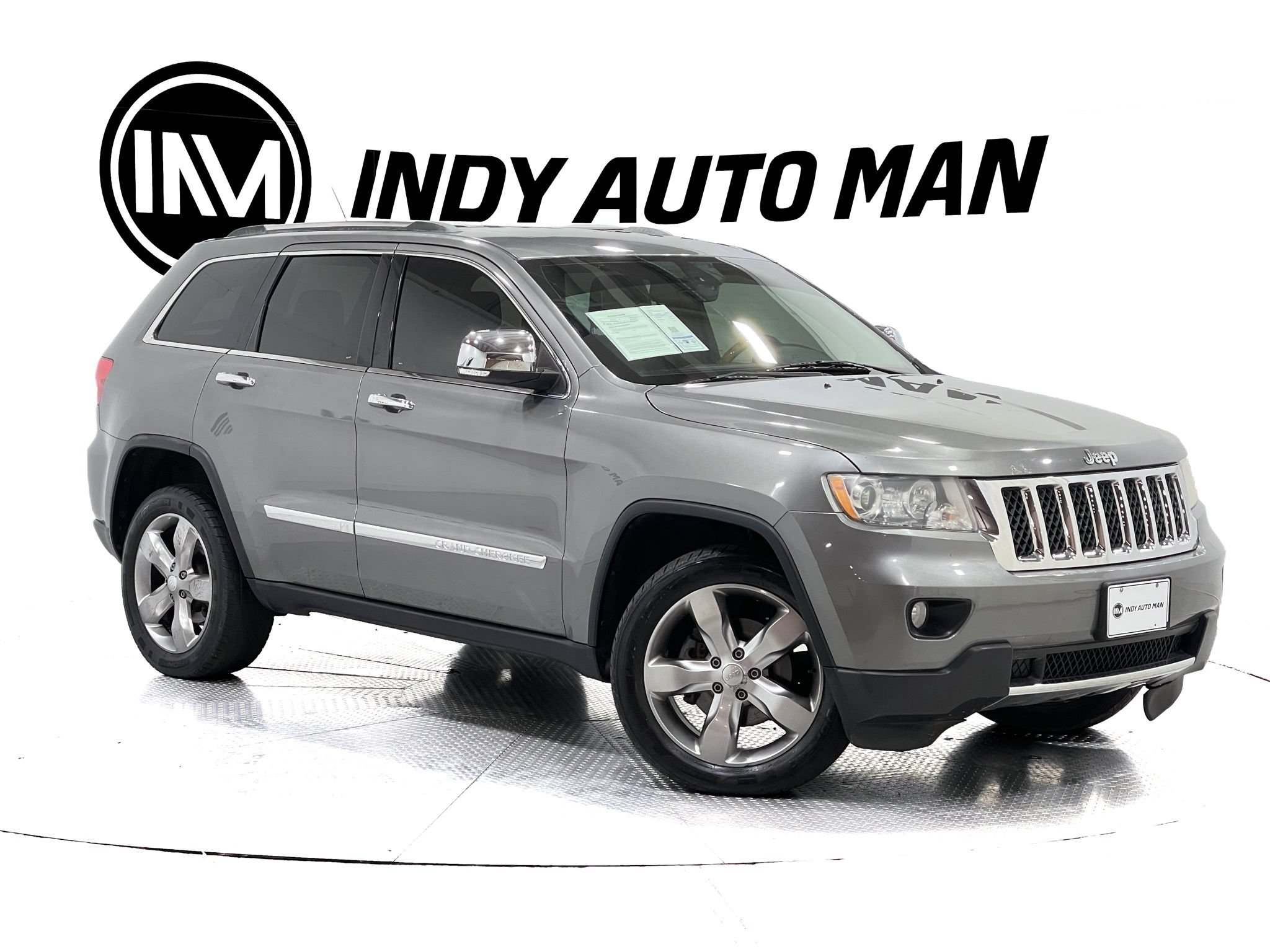 Used 2012 Jeep Grand Cherokee Overland AWD/4WD image 2