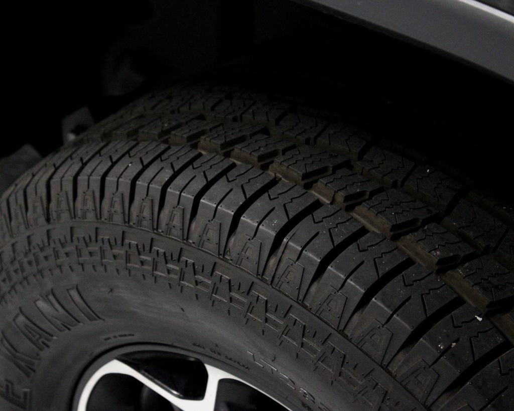 Used 2021 Jeep Wrangler Unlimited Rubicon 4xe w/ Cold Weather Group AWD/4WD image 20
