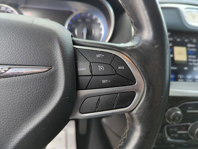 Used 2019 Chrysler 300 Limited image 39
