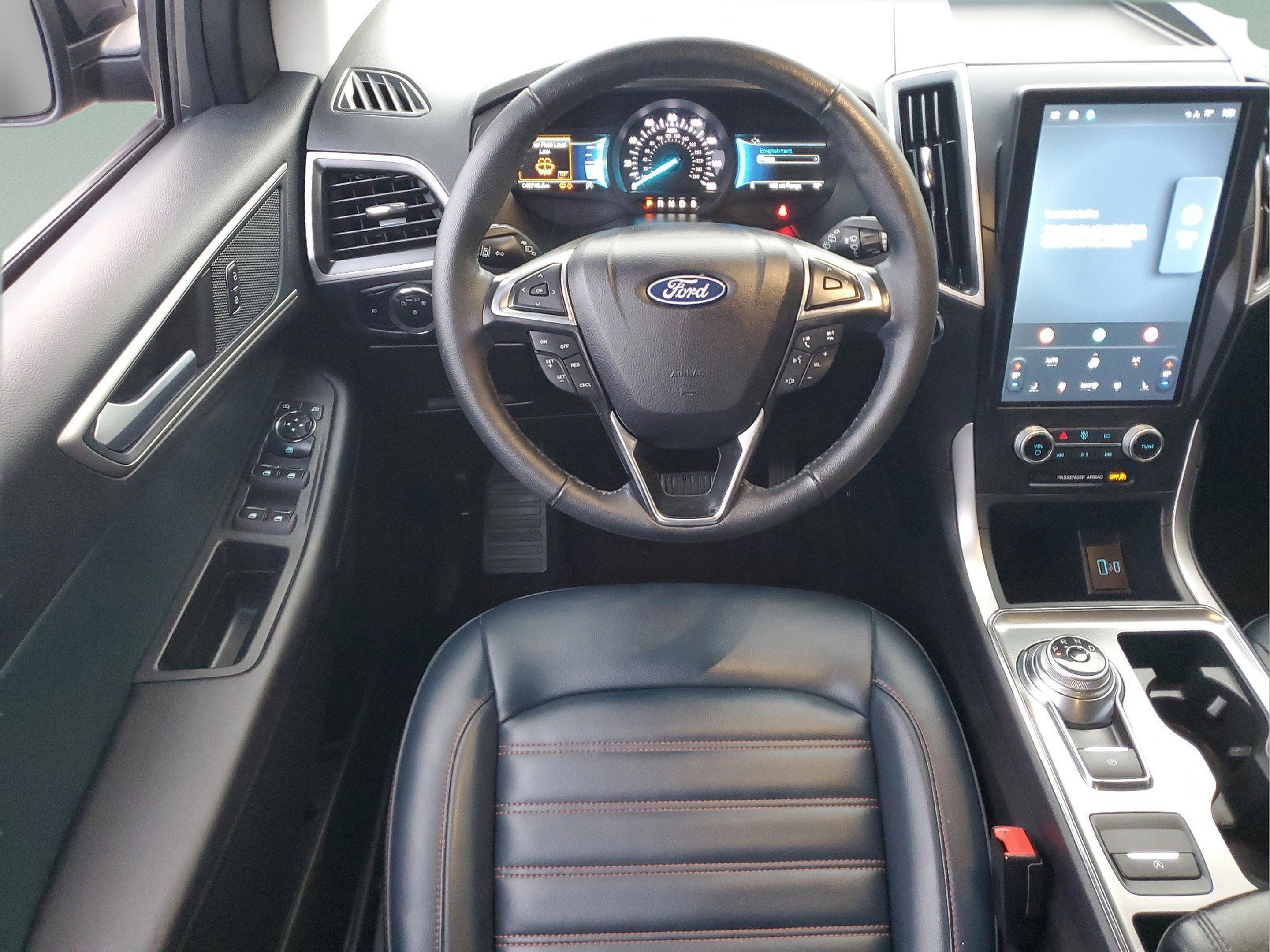 Used 2024 Ford Edge SEL w/ Sport Appearance Package image 14