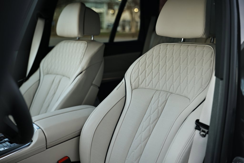 New 2026 BMW X5 xDrive50e w/ Executive Package image 22