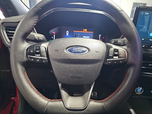 Used 2024 Ford Escape ST-Line w/ Tech Pack #1 FWD image 3